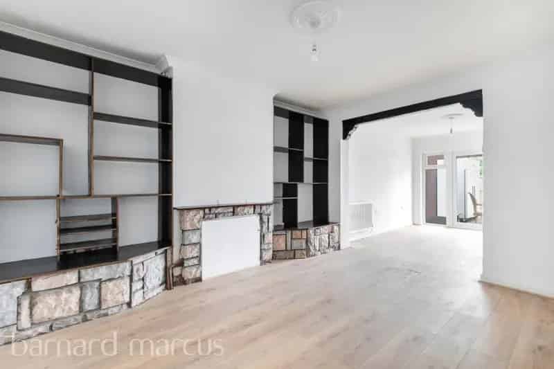 4 Bedroom House Malden Way Newly Refurbished Family Home