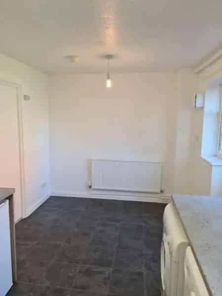New Kitchen Large Entrance Hall Nice Area Home