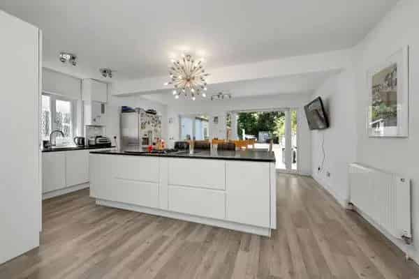 1928 Character Property Three Floors Wood Burning Stove Neff Appliances Ample Parking