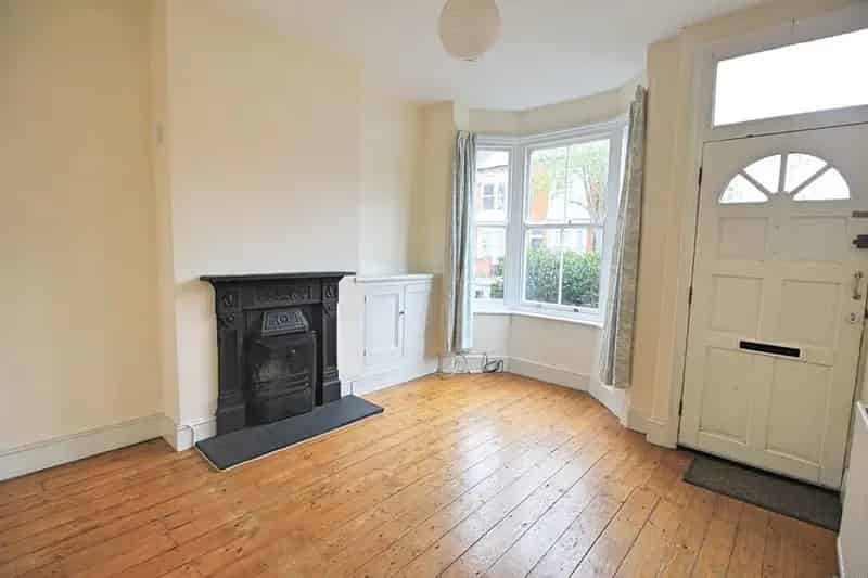 2 Bedroom End of Terrace House for Rent