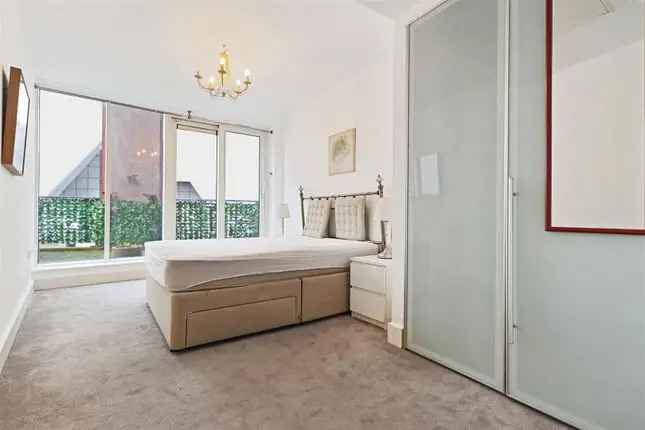 Flat for sale in Praed Street, London W2