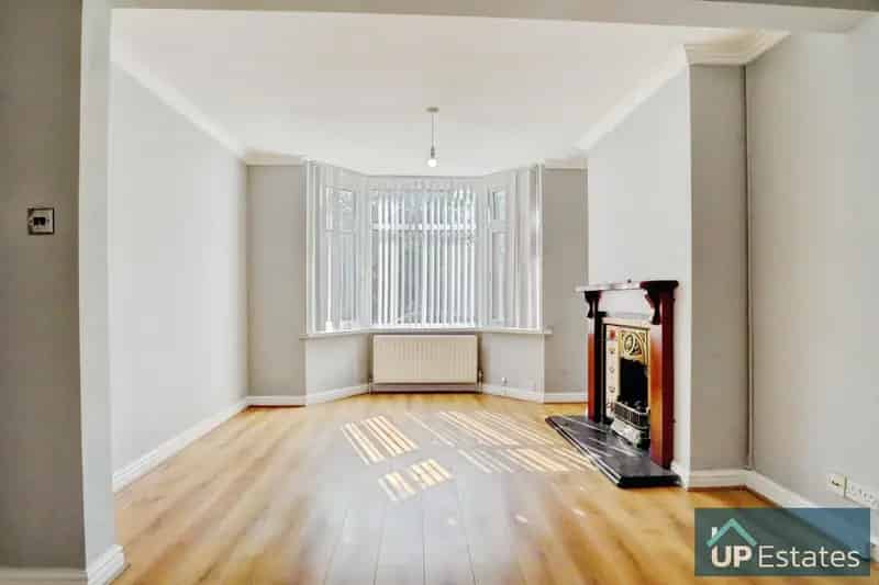 3 Bedroom Semi-Detached House to Rent Coventry