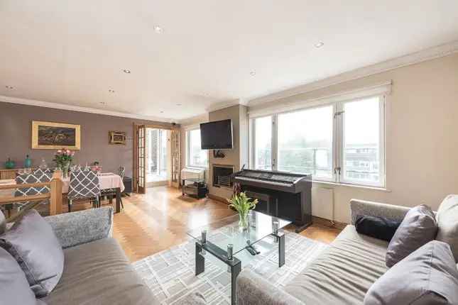 Maisonette for sale in Southwick Street, London W2