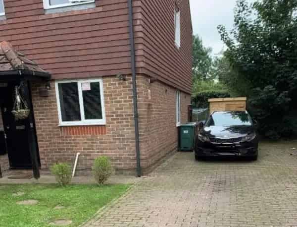 Semi Detached House Near Amenities Quiet Cul De Sac