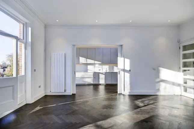 Flat for sale in Hamilton Terrace, London NW8