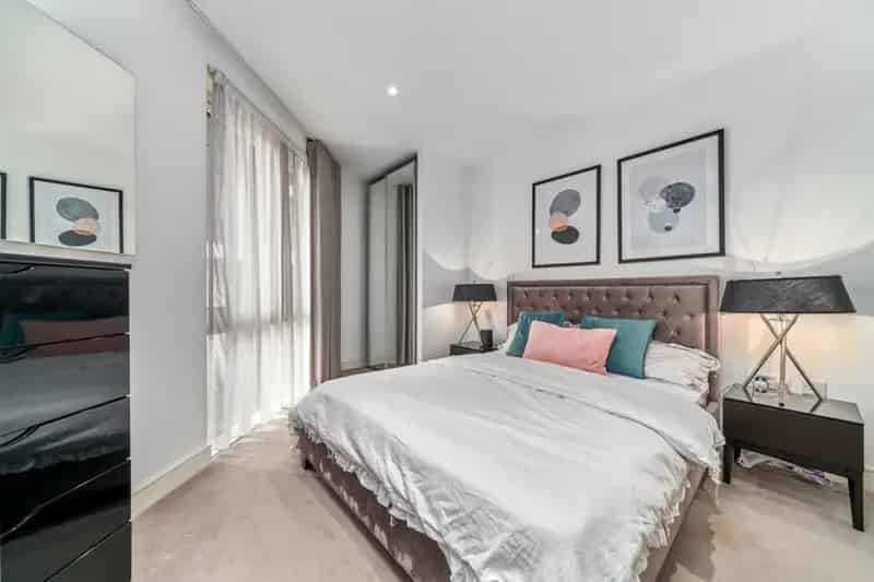 2 Bedroom Flat to Rent Available September 2026