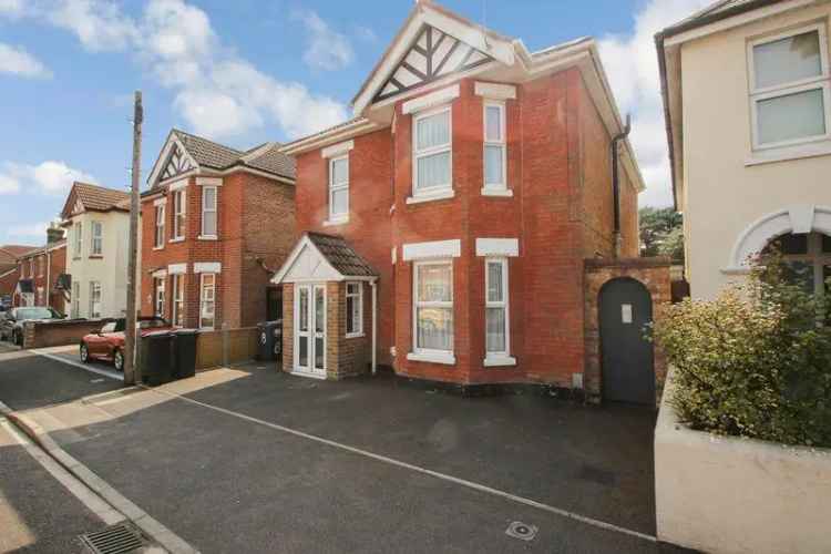 6 Bedroom Detached Student House Near Bournemouth University