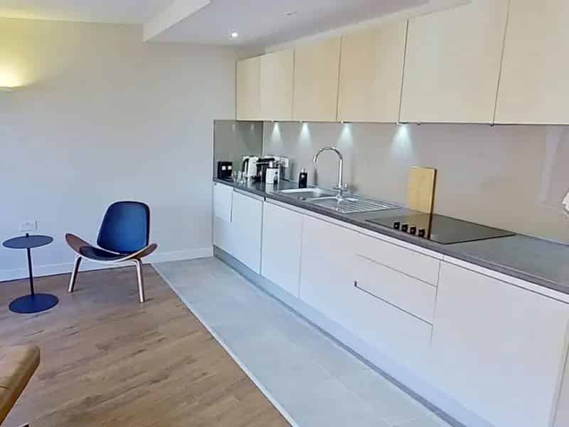 2 Bed Jewellery Quarter Apartment 2 Parking Spaces