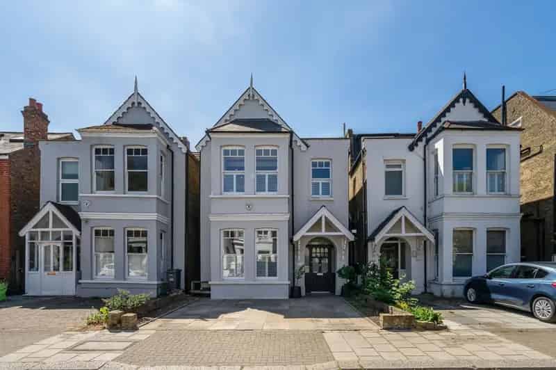 4 Bedroom House for Sale in Chiswick