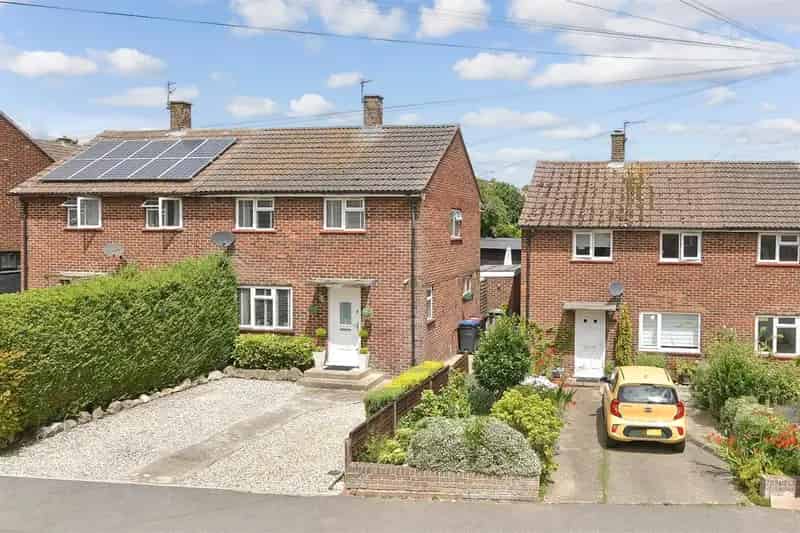 2 Bedroom Semi-Detached House for Sale