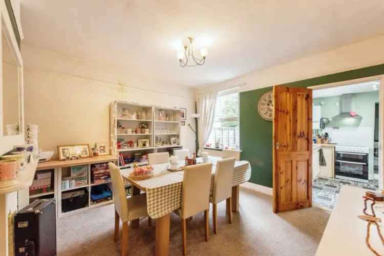 3 Bed House With Garden