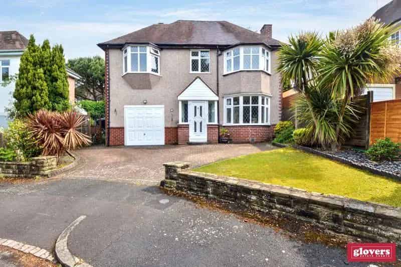 5 Bedroom Detached House For Sale