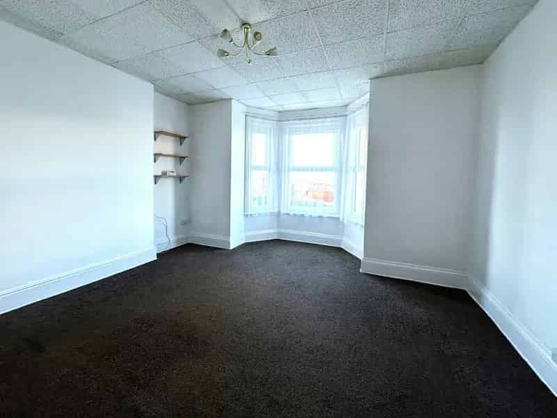 Exmouth One Bedroom Flat Near Train Station and Beach