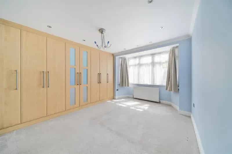 6 Bed Family Home for Sale Sudbury Court Estate
