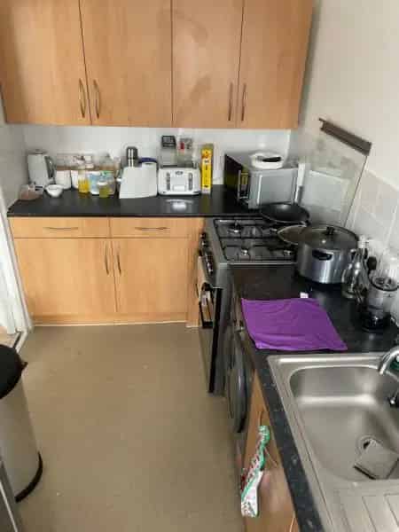 1 Bedroom Flat First Floor Balcony