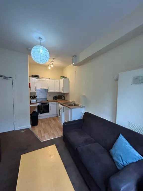 3 bedroom flat to rent