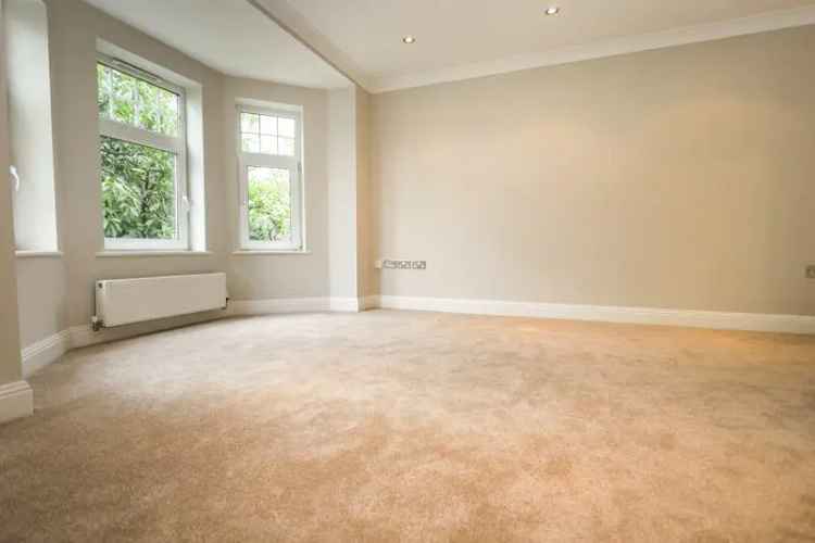 2 Bedroom Flat Bournemouth Dean Park Gate Modern Apartment