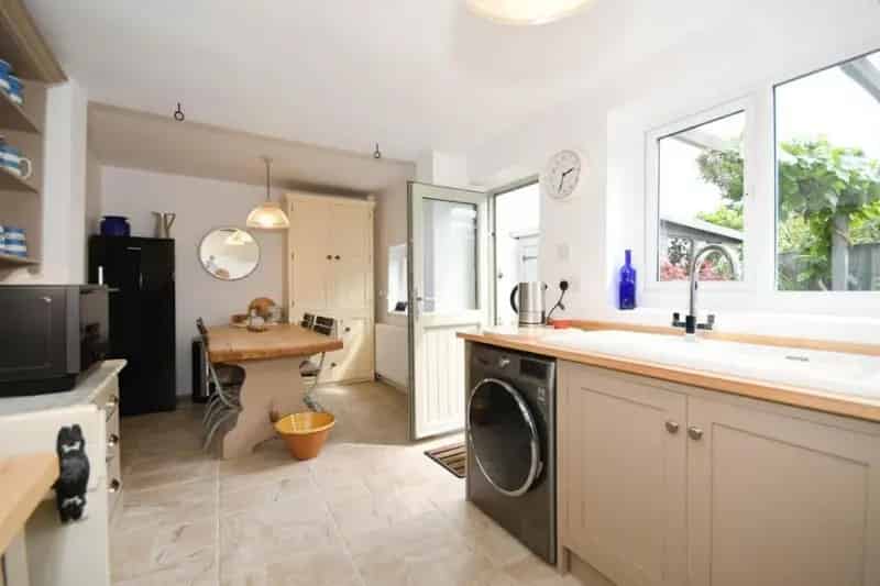 2 Bed End Terrace Cottage for Sale in Brampton Chesterfield