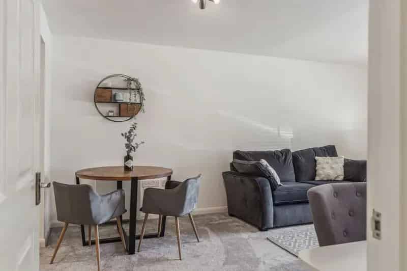 One Bedroom Apartment for Sale Redbourn No Onward Chain