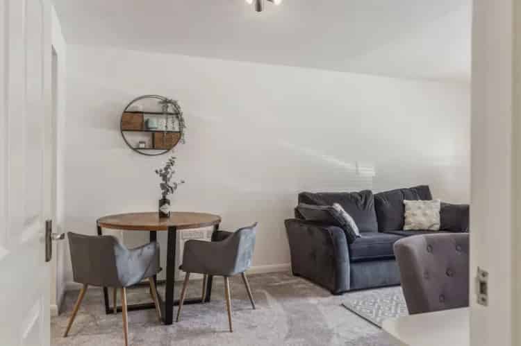 One Bedroom Apartment for Sale Redbourn No Onward Chain