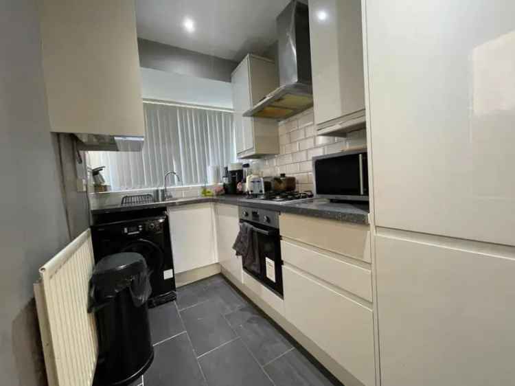 3 Bedroom Semi-Detached House for Sale in Perry Barr