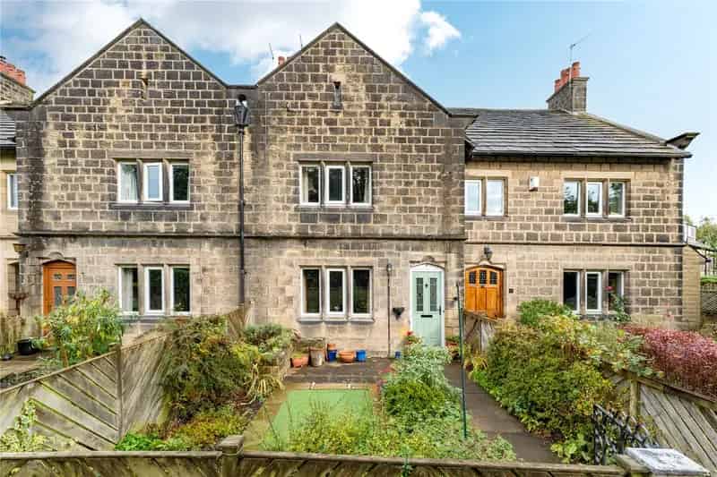 Three Bedroom Character Stone Terrace Guiseley