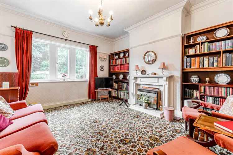 House For Sale in Leeds, England