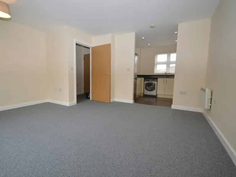 Two Bedroom Flat Stevenage Old Town Allocated Parking