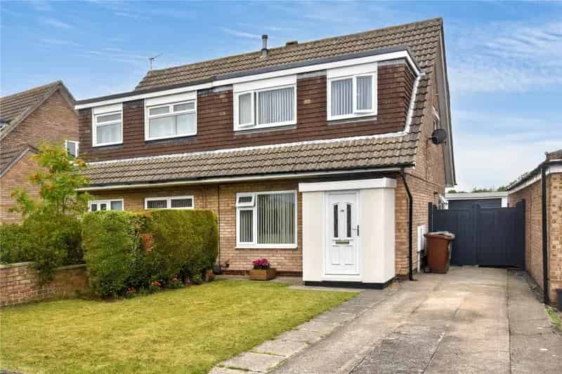 Three Bedroom Semi Detached House In Garforth