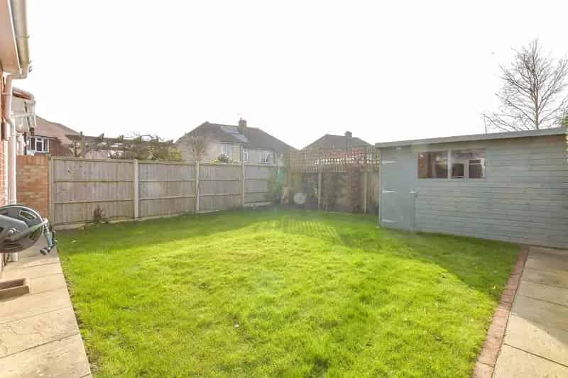 5 Bedroom Semi-Detached House For Sale