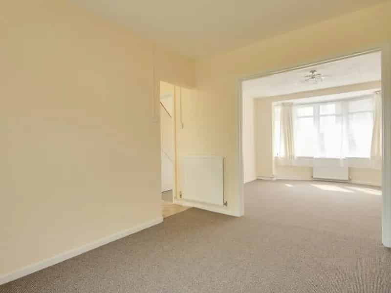 3 Bed Semi-Detached House to Let Longlevens