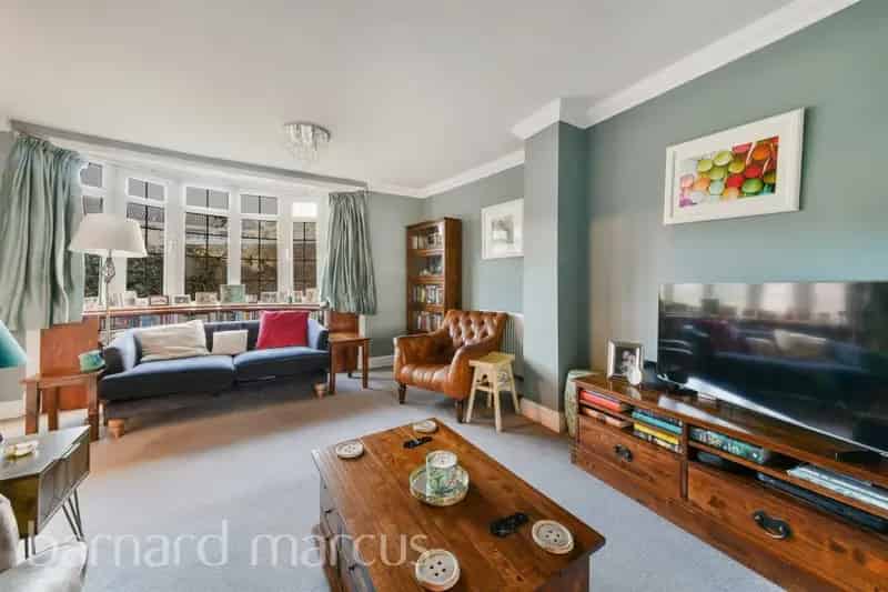 Spacious Family Home near Croydon High Street