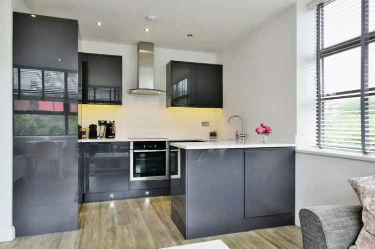 2 Bedroom Flat for Sale Wilmslow Cheshire SK9