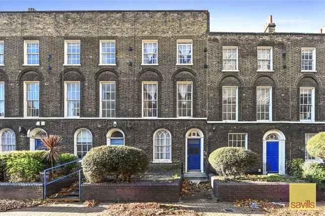 Terraced house for sale in Philpot Street, London E1