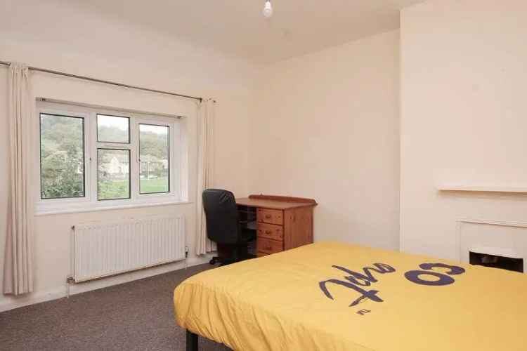 5 Bedroom Detached House Student Location Large Garden