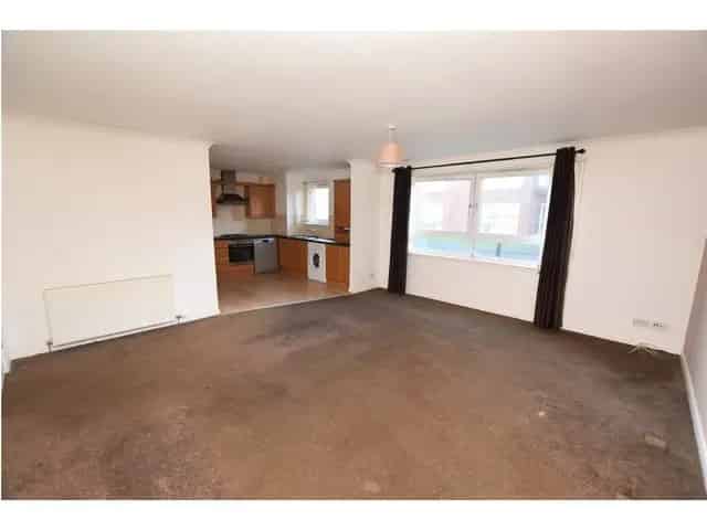2 Bedroom Flat for Sale in Hairmyres East Kilbride