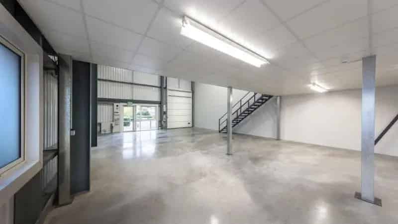 Refurbished Slough Warehouse Unit To Let