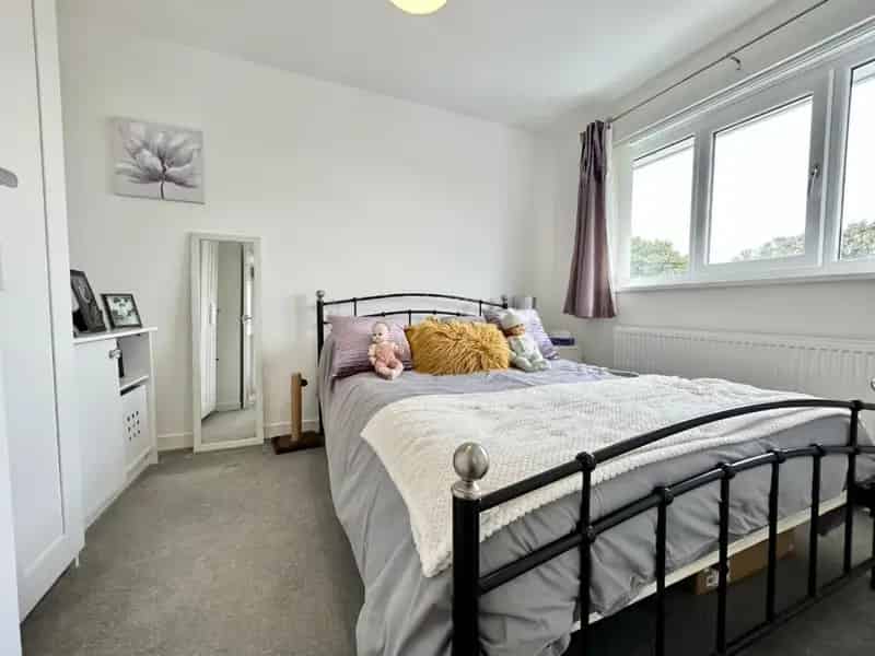 2 bedroom House
 For Sale