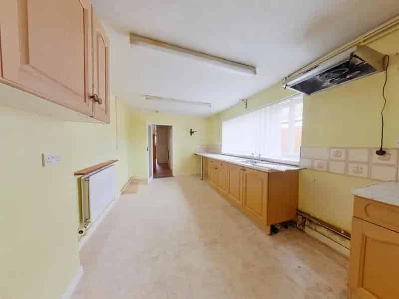 2 Bed Semi-Detached House for Sale Near Schools and Transport