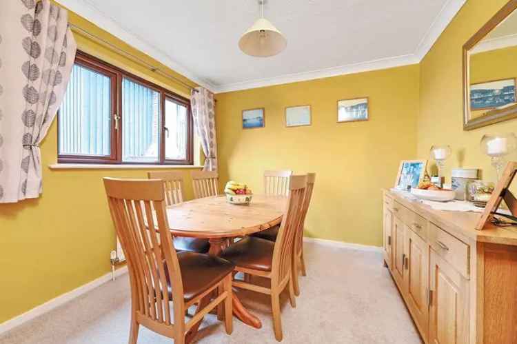 4 Bedroom Detached Family Home in Lychpit