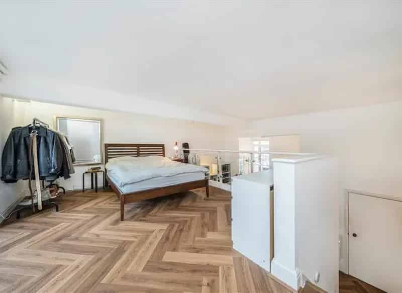 1-Bed Apartment near Central London with Parking and Roof Terrace