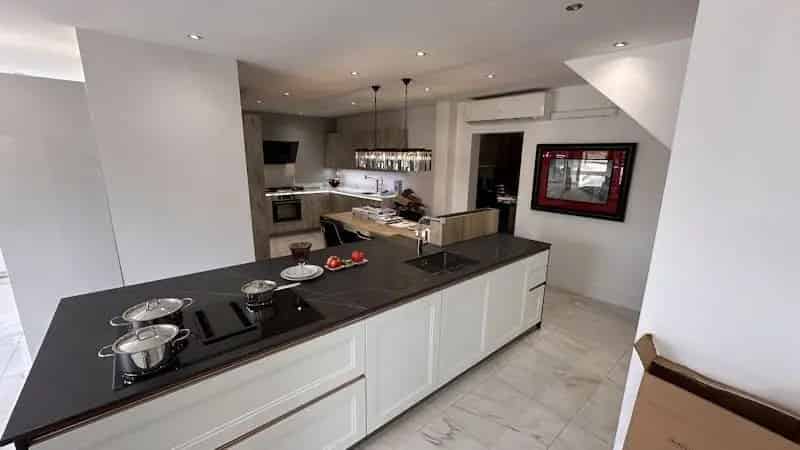 Retail Showroom Darnall Main Road Sheffield