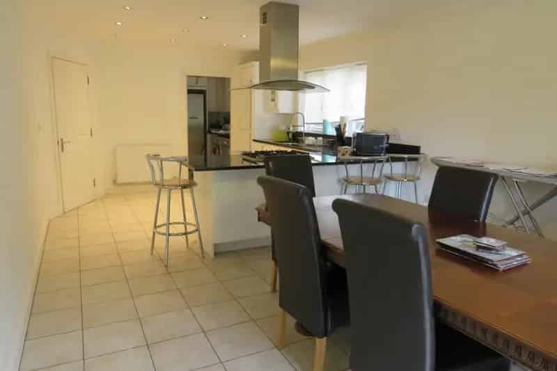 5 Bedroom Family Home Near Broxbourne Station