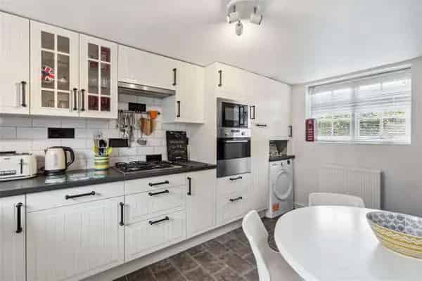 The Broadway, Amersham, Buckinghamshire, HP7 0HJ | Property for sale | Savills