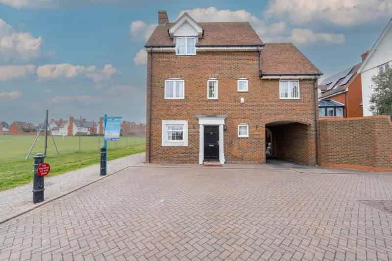 4 Bedroom Detached House to Rent