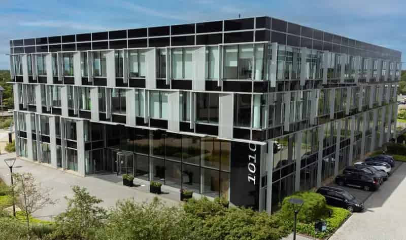 1010 Office Space for Lease Modern Amenities Ample Parking