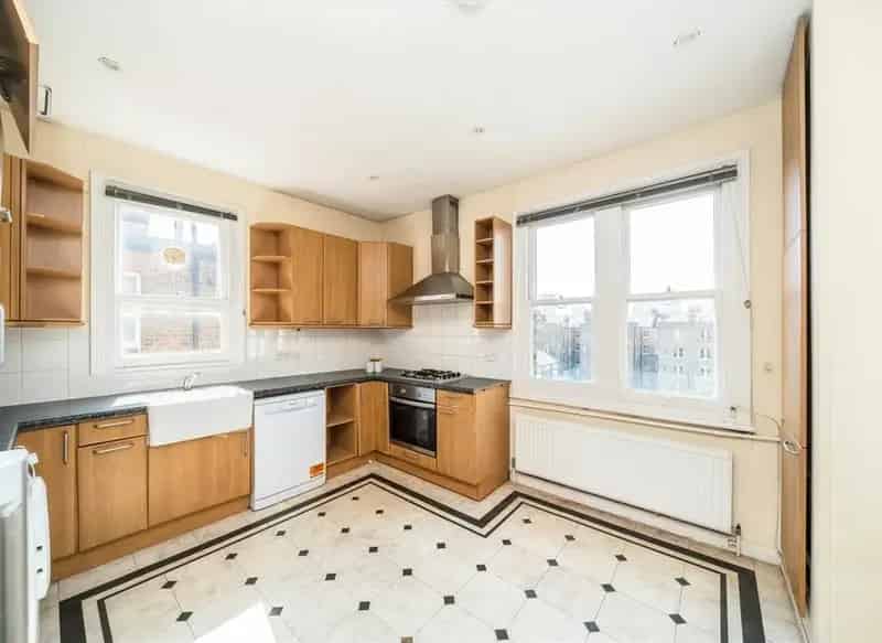 Flat For Sale , Castellain Road, London, England