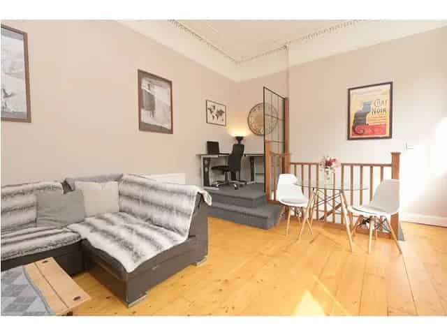 3 Bedroom Flat for Sale in Edinburghs Easter Road