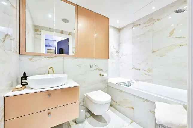 Flat to rent in Chelsea Creek, Chelsea Creek, London SW6