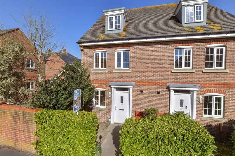 3 Bedroom Semi Detached House for Sale Near Chichester